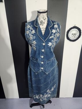 Sleeveless Embroidered Denim Midi Skirt Set - Blue